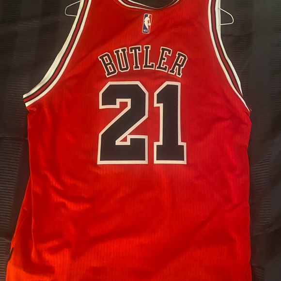 Chicago Bulls Jersey - Picture 2 of 2